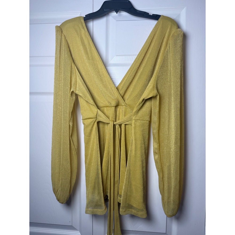 Torrid Yellow Gold Metallic Shimmer Surplice Wrap Tie Back Top Blouse Womens 1 - Picture 2 of 6